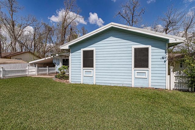 169 Pecan Cove, Livingston, TX 77351