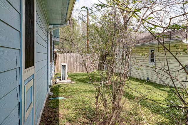 169 Pecan Cove, Livingston, TX 77351