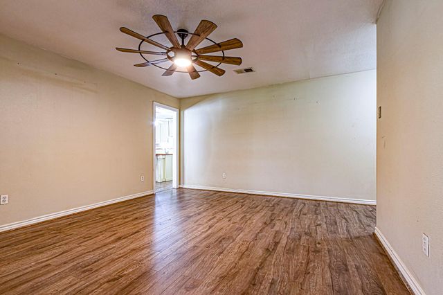 169 Pecan Cove, Livingston, TX 77351