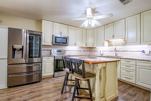 169 Pecan Cove, Livingston, TX 77351