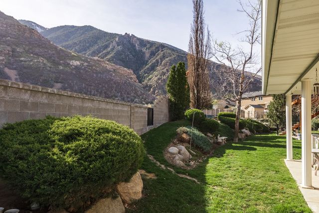 2676 E HILL CLIMB CIR, Sandy, UT 84092