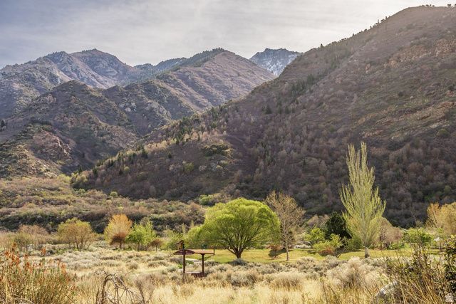 2676 E HILL CLIMB CIR, Sandy, UT 84092