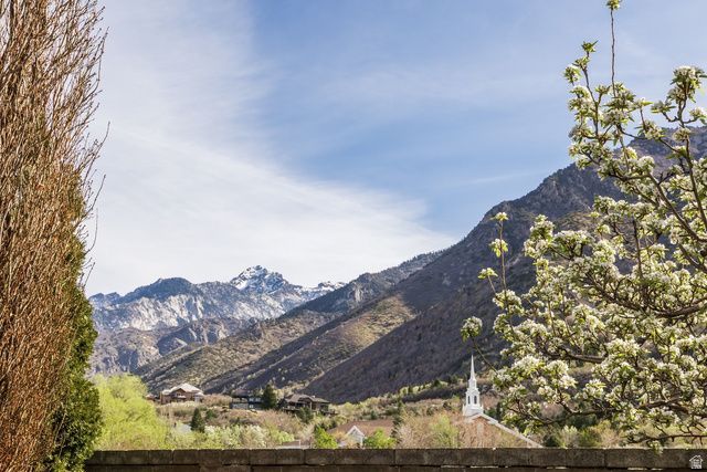 2676 E HILL CLIMB CIR, Sandy, UT 84092