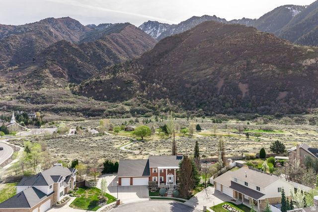2676 E HILL CLIMB CIR, Sandy, UT 84092
