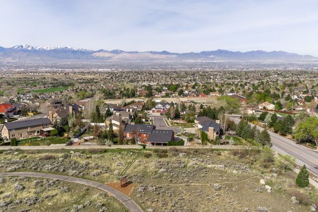 2676 E HILL CLIMB CIR, Sandy, UT 84092