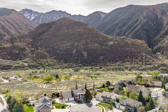 2676 E HILL CLIMB CIR, Sandy, UT 84092