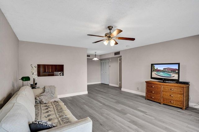 12014 Greenway Circle S 109, Royal Palm Beach, FL 33411