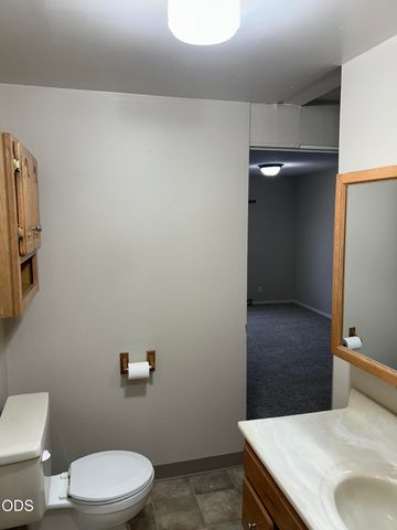 1216 Maple Park Drive, Medford, OR 97501