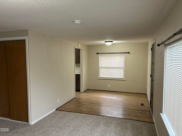 1216 Maple Park Drive, Medford, OR 97501