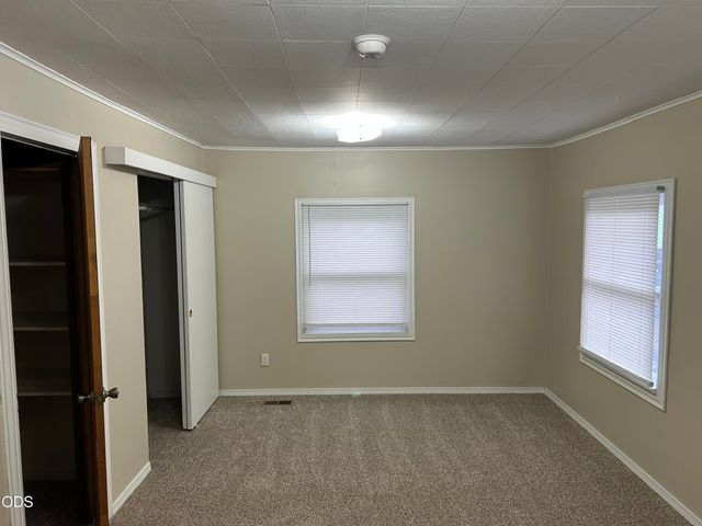 1216 Maple Park Drive, Medford, OR 97501