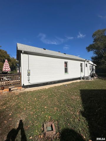 1300 S GREENLAWN Avenue, Peoria, IL 61605