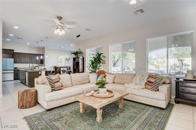 8712 Beckett Ridge Avenue, Las Vegas, NV 89149