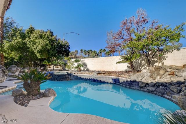 8712 Beckett Ridge Avenue, Las Vegas, NV 89149