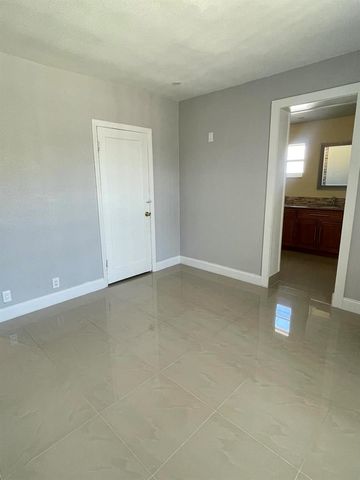255 Foresteria Drive, Lake Park, FL 33403