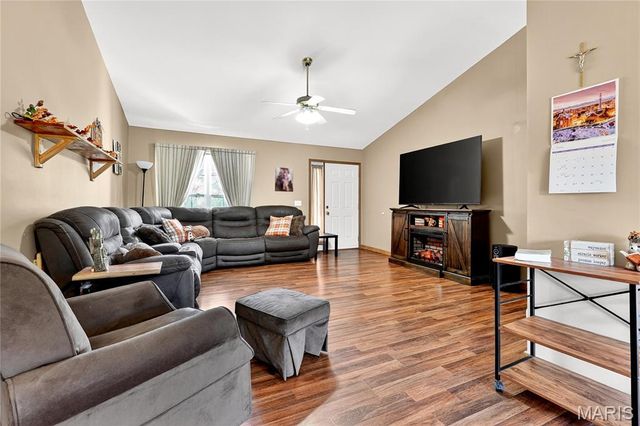 246 Ridgeway Drive, Union, MO 63084