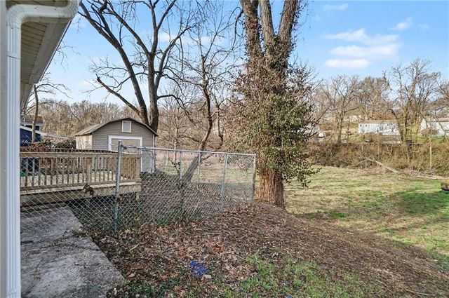 3636 NE Antioch Road, Kansas City, MO 64117