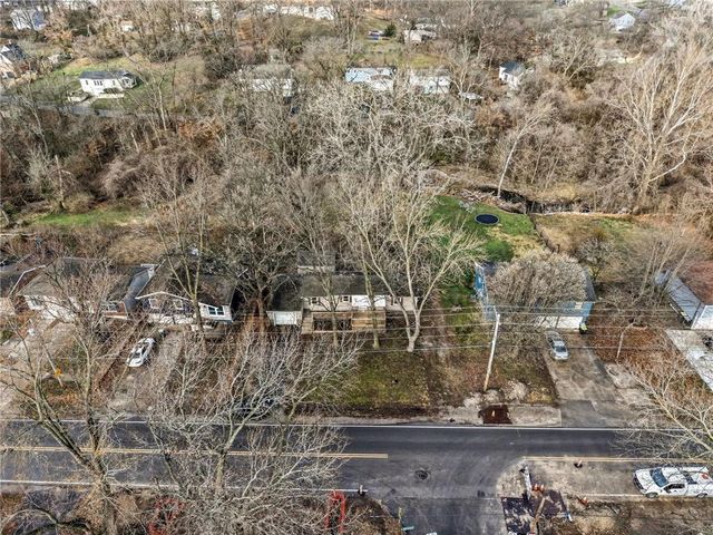 3636 NE Antioch Road, Kansas City, MO 64117