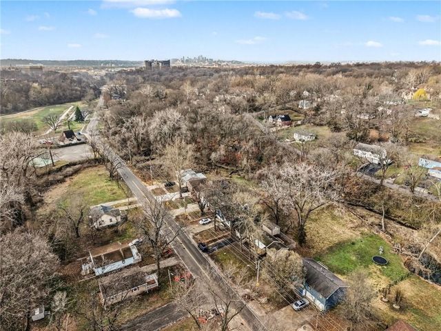 3636 NE Antioch Road, Kansas City, MO 64117