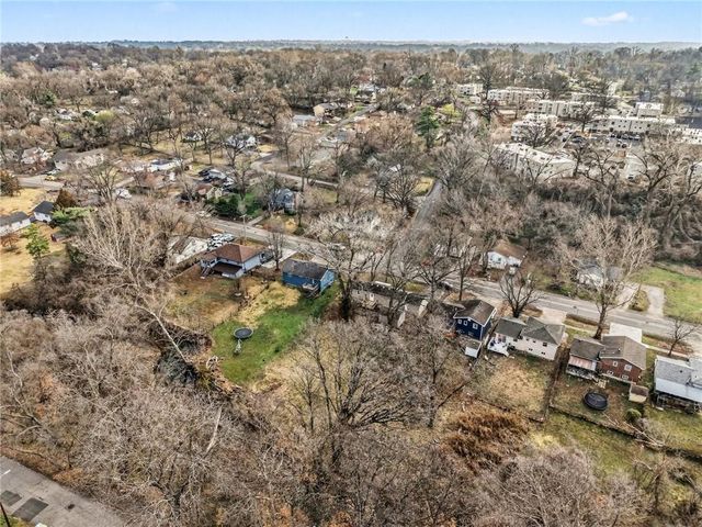 3636 NE Antioch Road, Kansas City, MO 64117