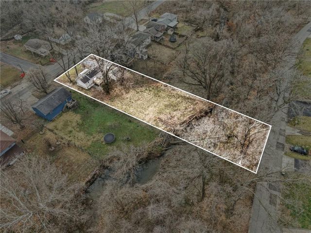 3636 NE Antioch Road, Kansas City, MO 64117