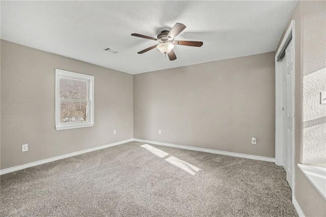 3636 NE Antioch Road, Kansas City, MO 64117