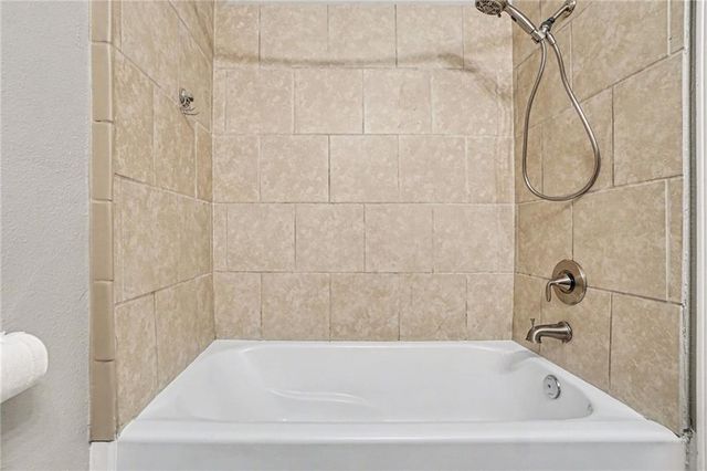 3636 NE Antioch Road, Kansas City, MO 64117