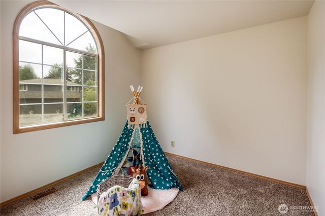 6811 Shady Grove Place, Arlington, WA 98223