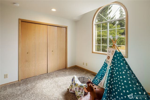 6811 Shady Grove Place, Arlington, WA 98223