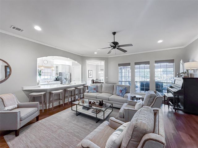 4206 Pinecreek Drive, Rowlett, TX 75088