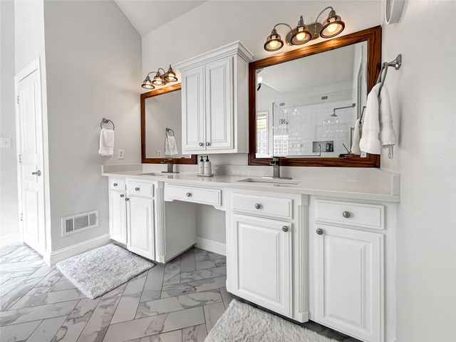 4206 Pinecreek Drive, Rowlett, TX 75088