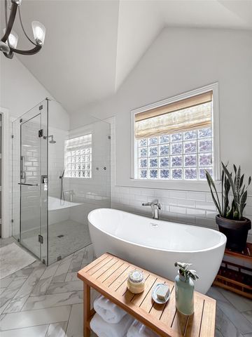 4206 Pinecreek Drive, Rowlett, TX 75088