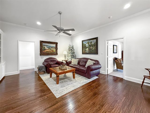 4206 Pinecreek Drive, Rowlett, TX 75088