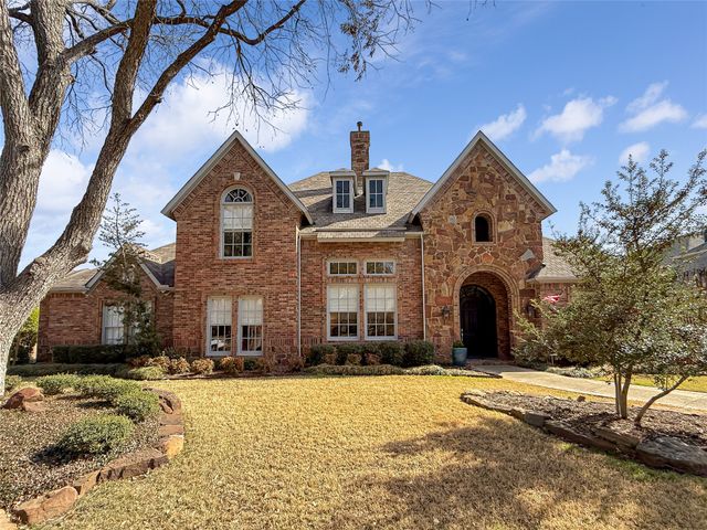 4206 Pinecreek Drive, Rowlett, TX 75088