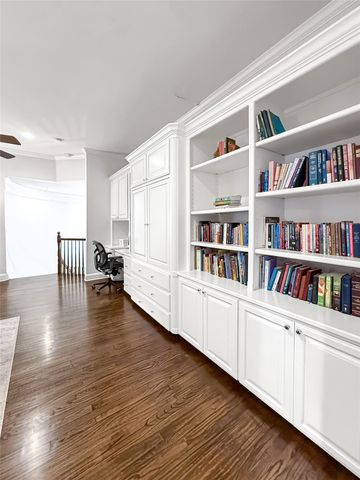 4206 Pinecreek Drive, Rowlett, TX 75088