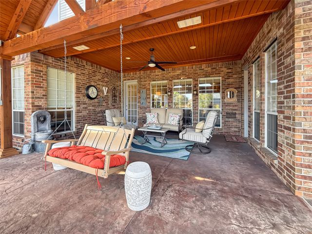 4206 Pinecreek Drive, Rowlett, TX 75088