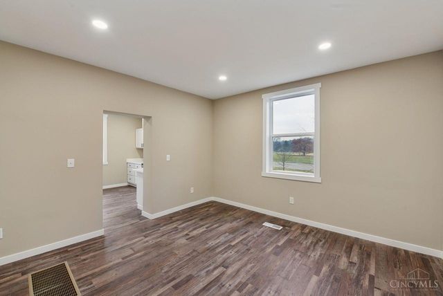 6721 Hillside Avenue, Cincinnati, OH 45233