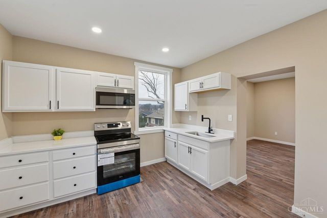 6721 Hillside Avenue, Cincinnati, OH 45233