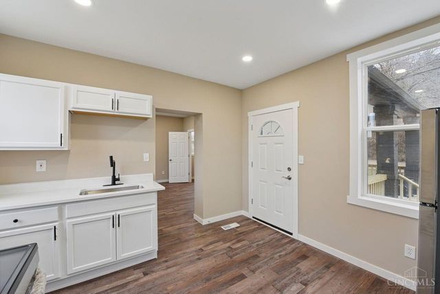 6721 Hillside Avenue, Cincinnati, OH 45233