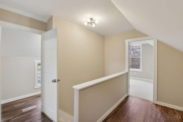 6721 Hillside Avenue, Cincinnati, OH 45233