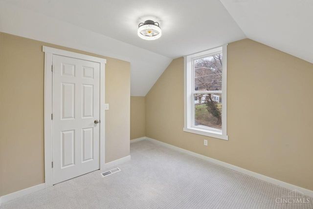 6721 Hillside Avenue, Cincinnati, OH 45233