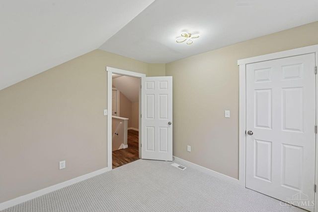 6721 Hillside Avenue, Cincinnati, OH 45233