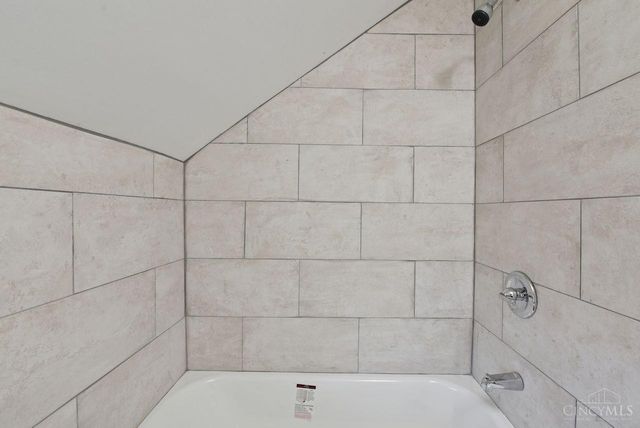 6721 Hillside Avenue, Cincinnati, OH 45233