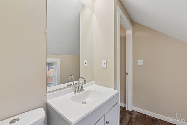 6721 Hillside Avenue, Cincinnati, OH 45233