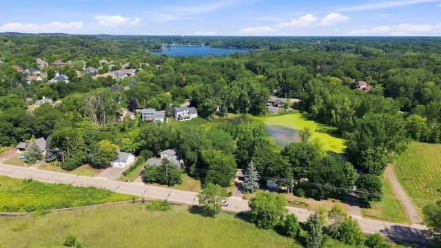 445 Gramsie Road, Shoreview, MN 55126