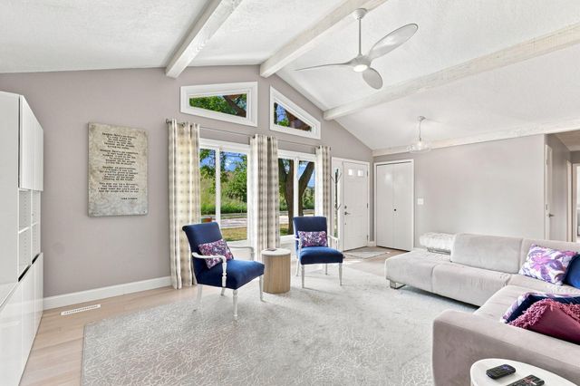 445 Gramsie Road, Shoreview, MN 55126