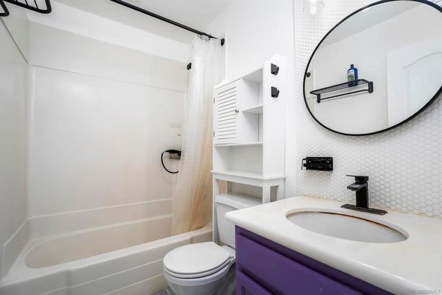 6333 College Grove Way 11103, San Diego, CA 92115