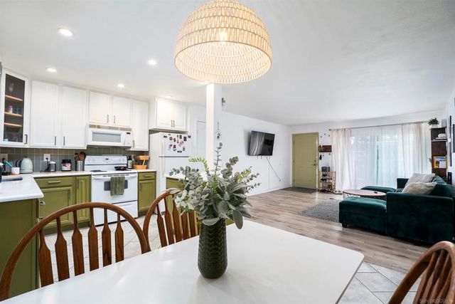 6333 College Grove Way 11103, San Diego, CA 92115
