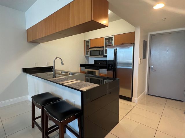 1750 N Bayshore Dr 2606, Miami, FL 33132