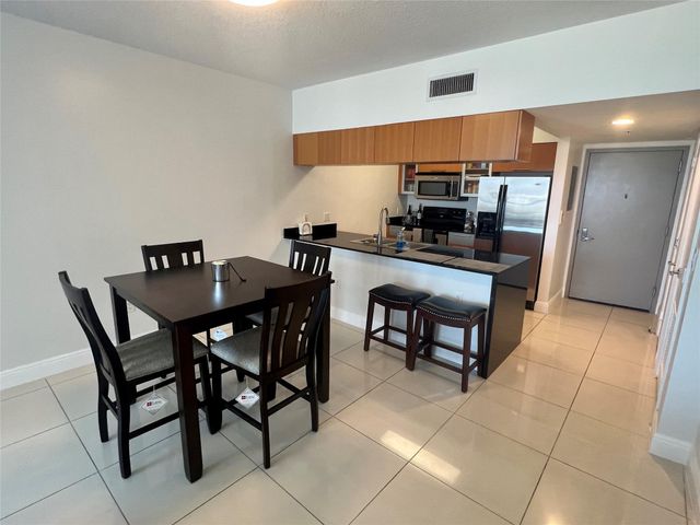 1750 N Bayshore Dr 2606, Miami, FL 33132