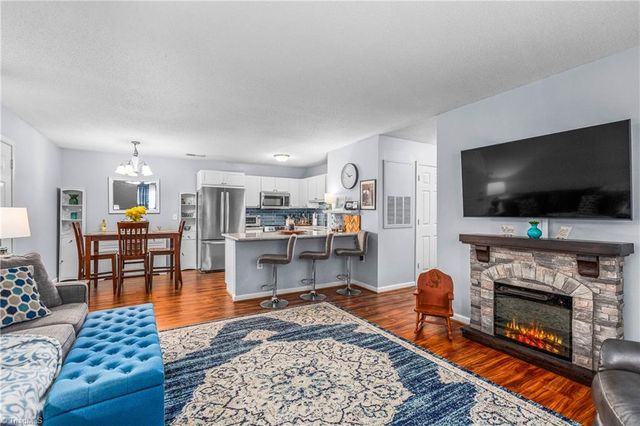 1905 Crest Hollow Drive 102, Winston-salem, NC 27127